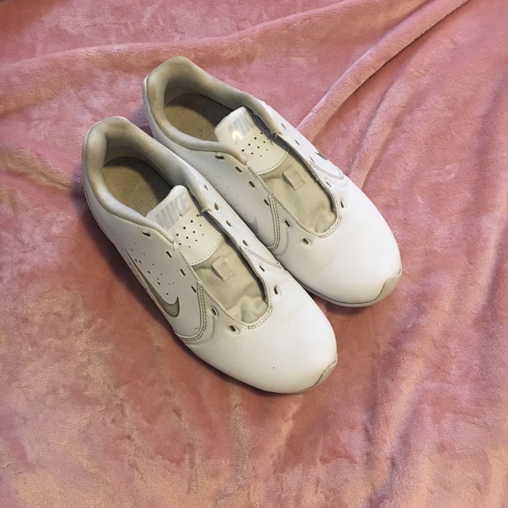 nike cheerleading shoes